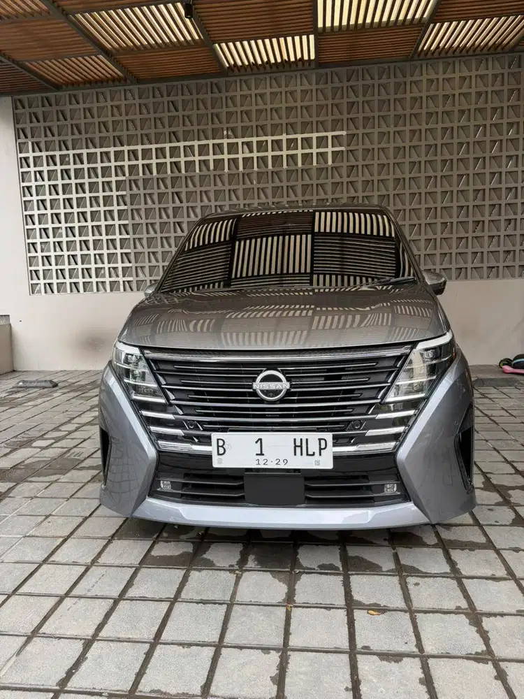 Nissan Serena C29 E Power 2024 Grey Abu 2023 mobkas 2025 Jual Cepat BU