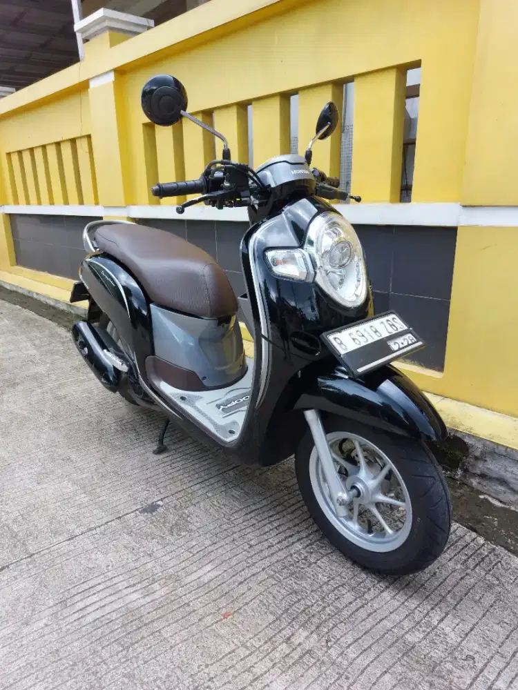Scoopy 2018 pajak hidup low km 16 ribu