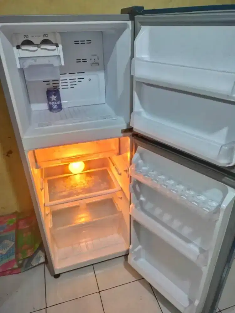 SERVICE AC, MESIN CUCI, KULKAS, FREEZER, SHOWCASE, POMPA AIR,