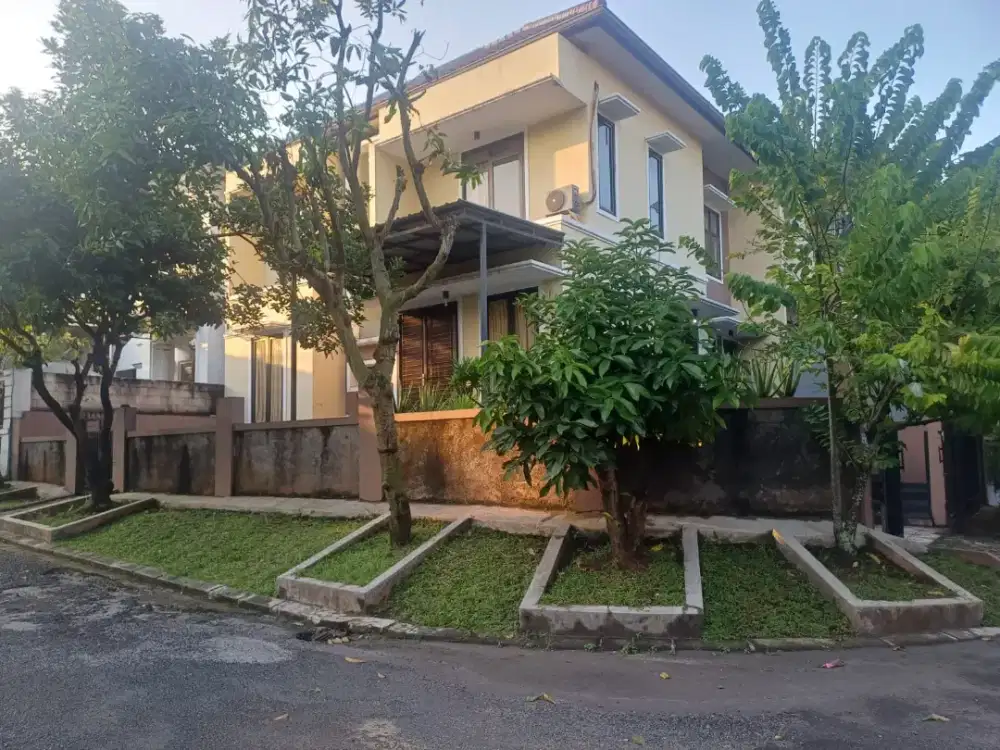Dijual  rumah posisi hook diperumahan citra gran cibubur