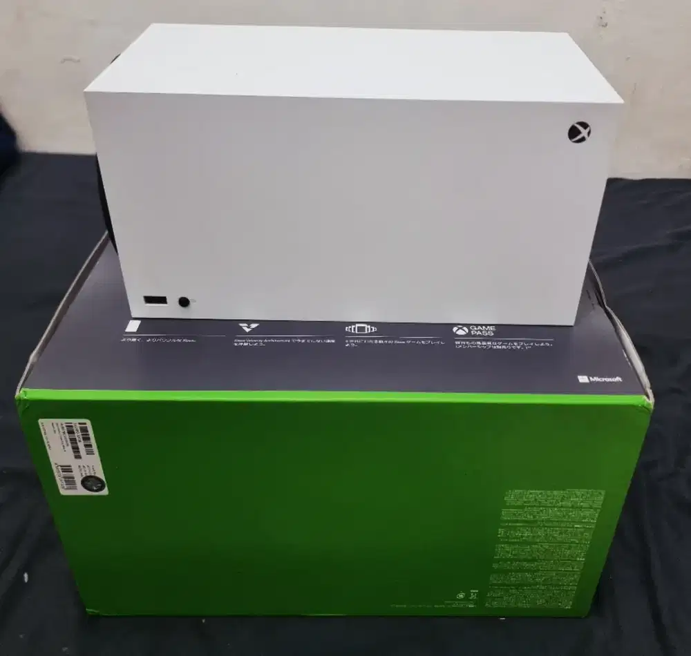 Fs: Xbox Series X Digital White 99% Like New