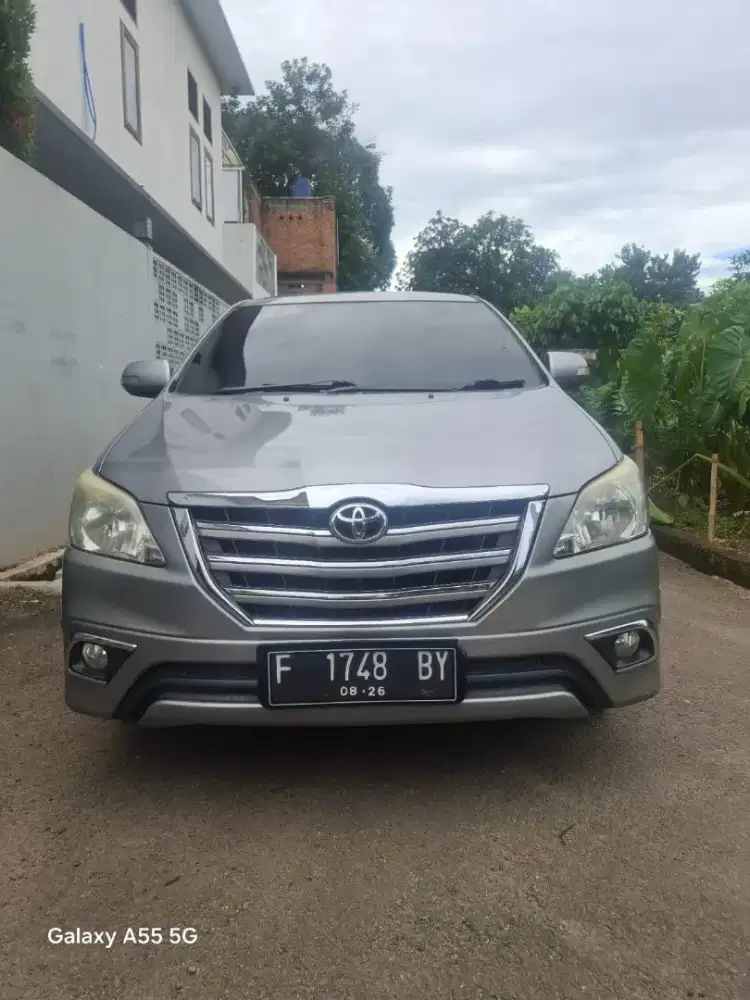 Kijang Innova V Matic Th 2014 Gresss