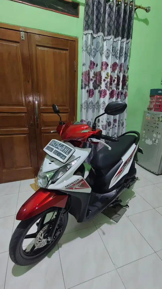 Honda beat esp tahun 2016.
