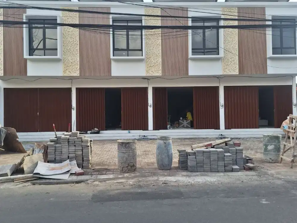 RUKO BARU SIAP PAKAI 2 LANTAI 500 METER DARI PANTAI KUTA BALI