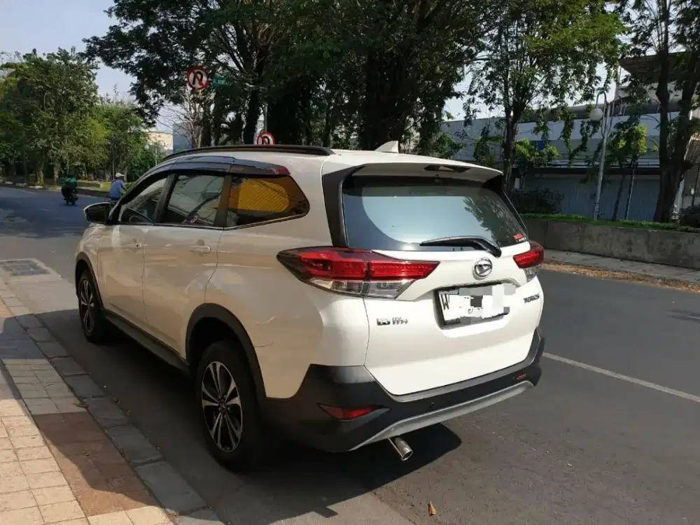Daihatsu Terios 1.5 R Matic 2022 Putih KM 42rb Asli
