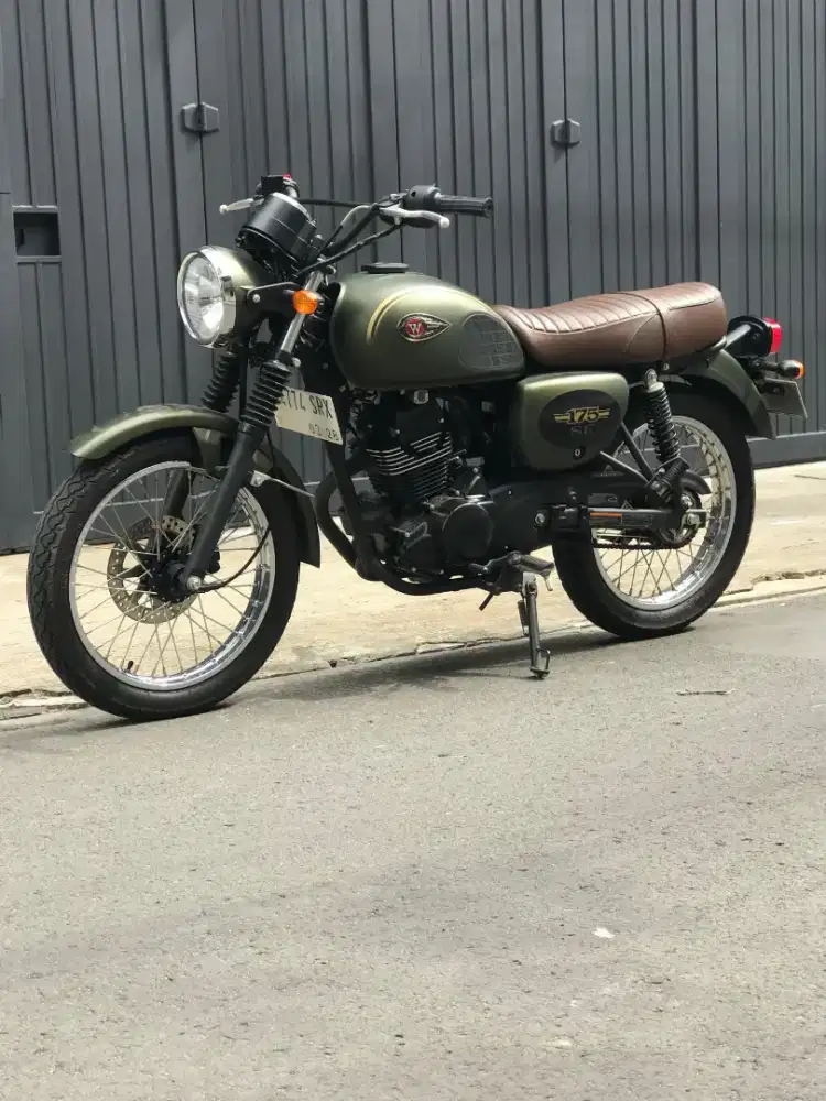 KAWASAKI W 175 SE HIJAU ARMY