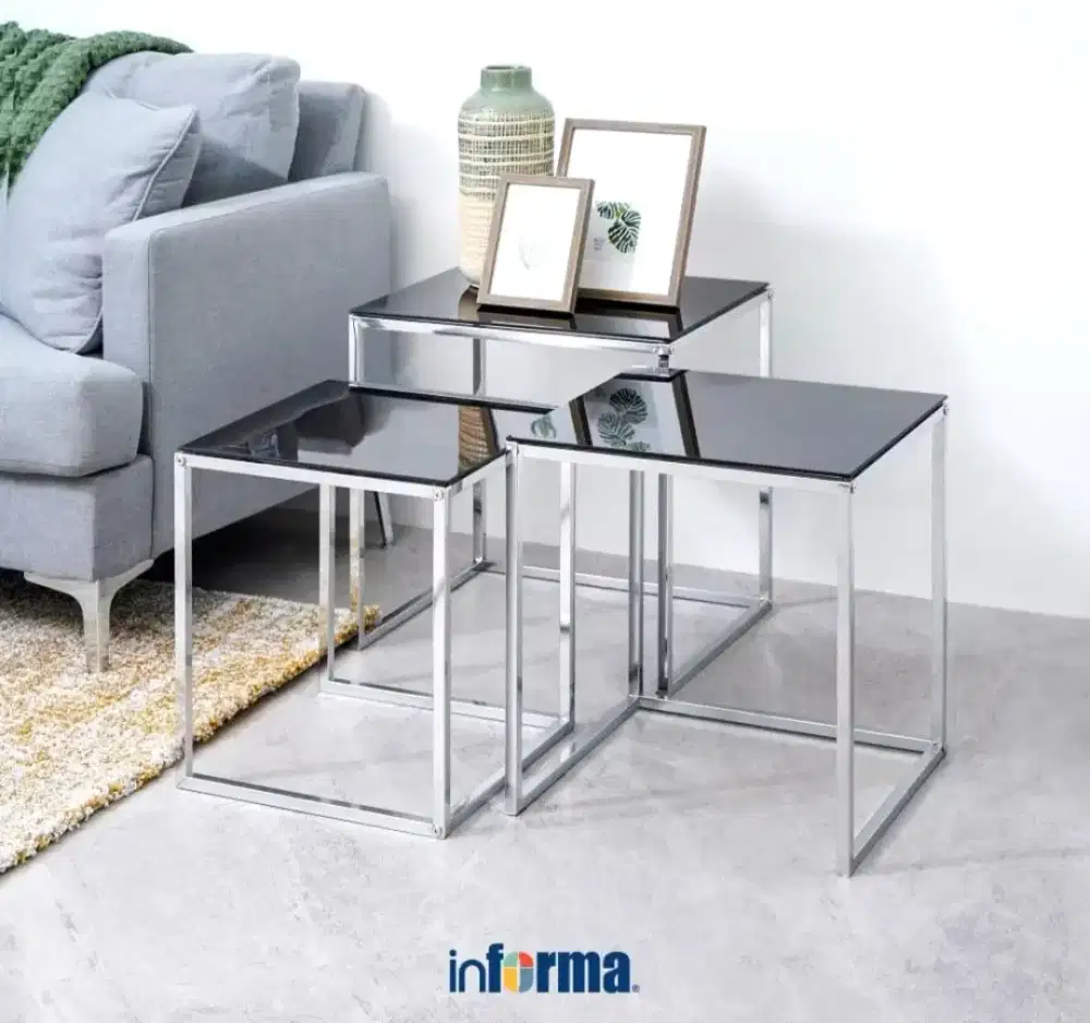 Meja Kaca Susun Informa (preloved)