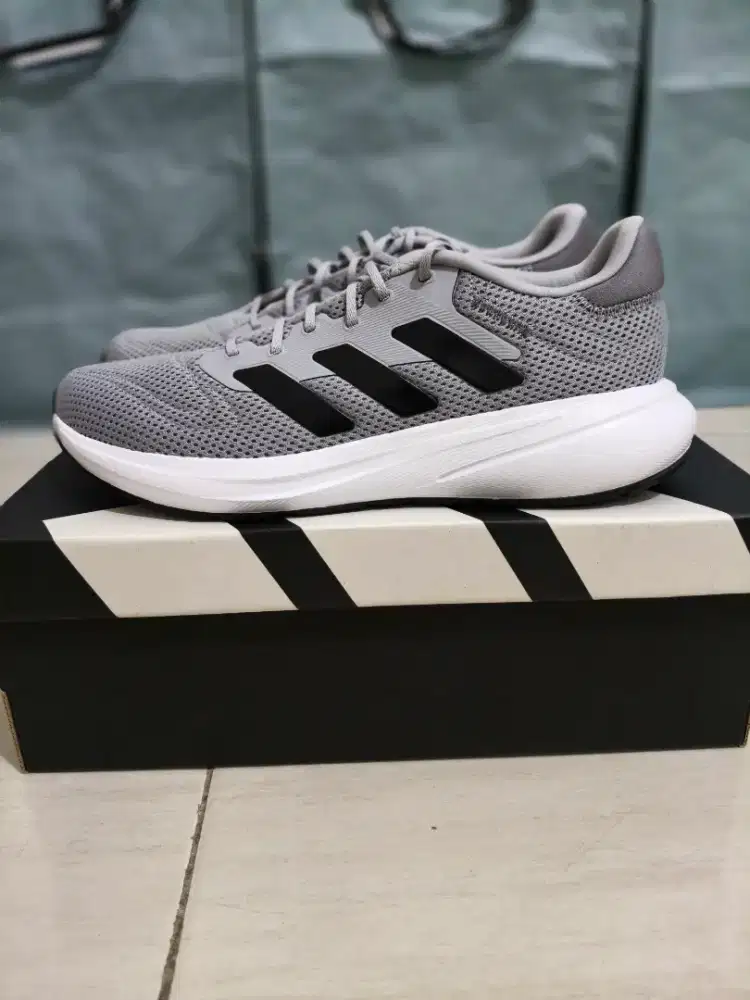 Adidas Respon Run Size 42,2/3 27 CM