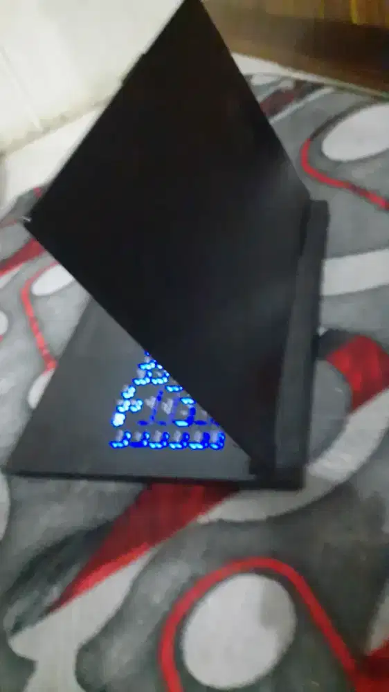 Asus rog strik G531GD. Core i5  9300  ,ram 8 ssd 512, gtx 1050