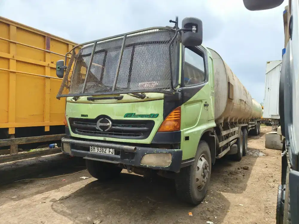 TANGKI CPO HINO 500 FL 235 TI 24Kl TAHUN 2011
