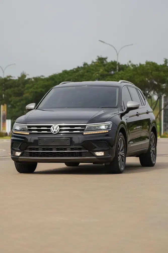 VW Tiguan Allspace 1.4 TSI 2020 Bmw x1