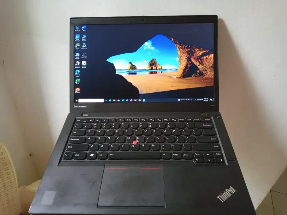 Laptop lenovo thinkpad t440 i5 ssd ngebut