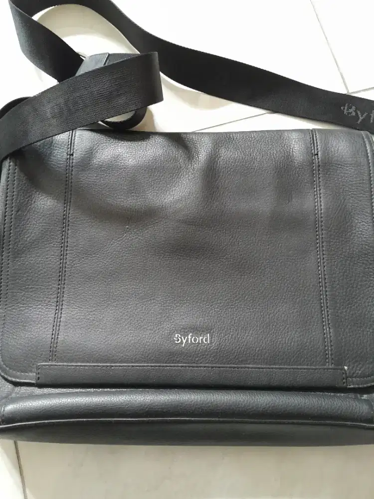 Byford Messenger bag leather original