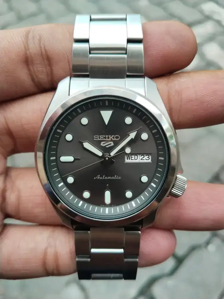 Seiko 5 Sports SRPE51K1 Style Grey Dial