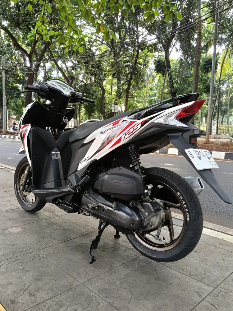 DIJUAL CASH HONDA VARIO KZR 125 CBS THN 2014 PAJAK IDUP SIAP PAKAI
