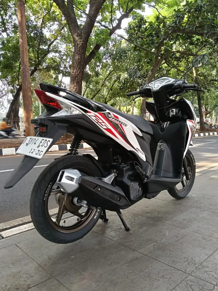 DIJUAL CASH HONDA VARIO KZR 125 CBS THN 2014 PAJAK IDUP SIAP PAKAI