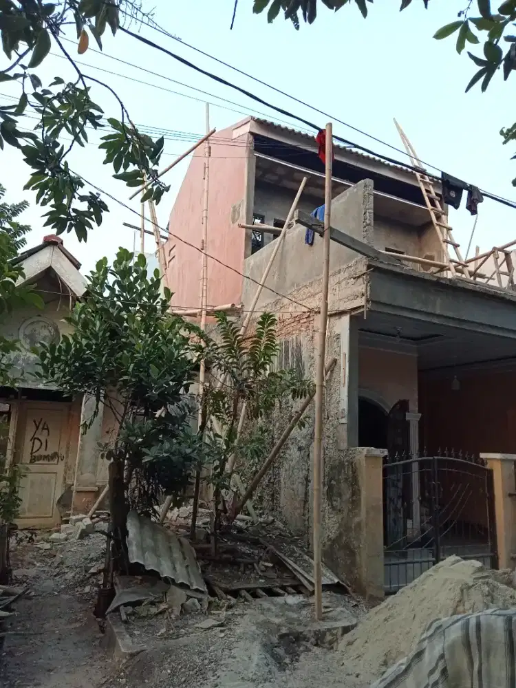 Pasang keramik bocoran pengecatan dan perbaikan atap