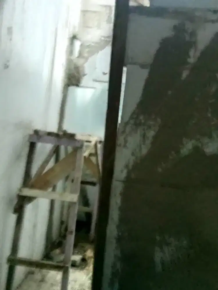 Pasang keramik bocoran pengecatan dan perbaikan atap