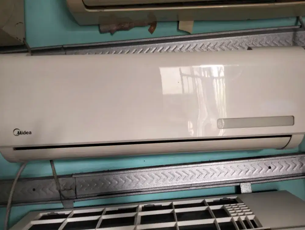 Jual AC Midea 1/2 pk