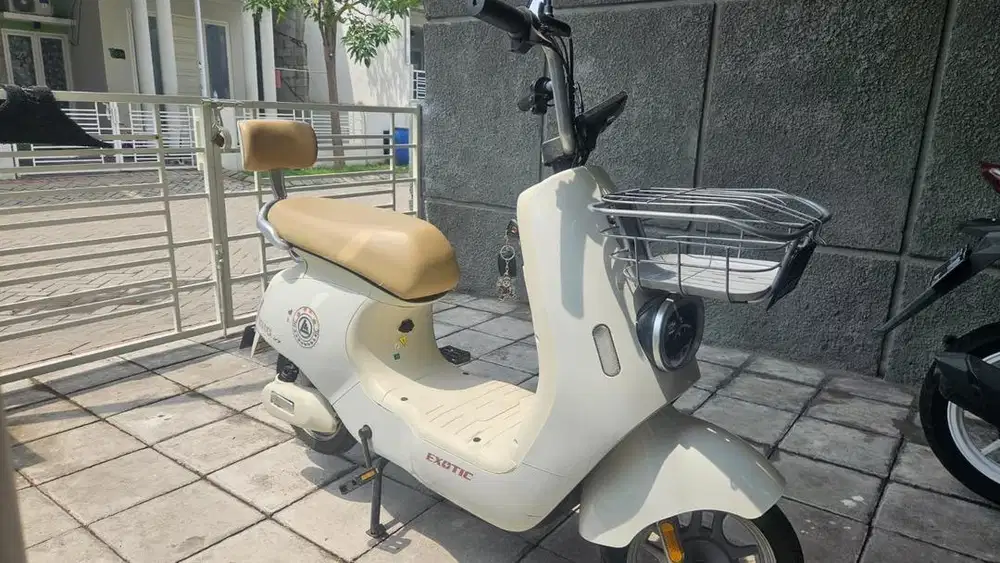 Sepeda Listrik Exotic Veloce V7