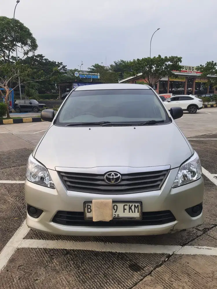 Toyota Kijang Innova 2013 Bensin