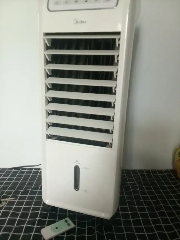 Midea air cooler kapasitas 6 L