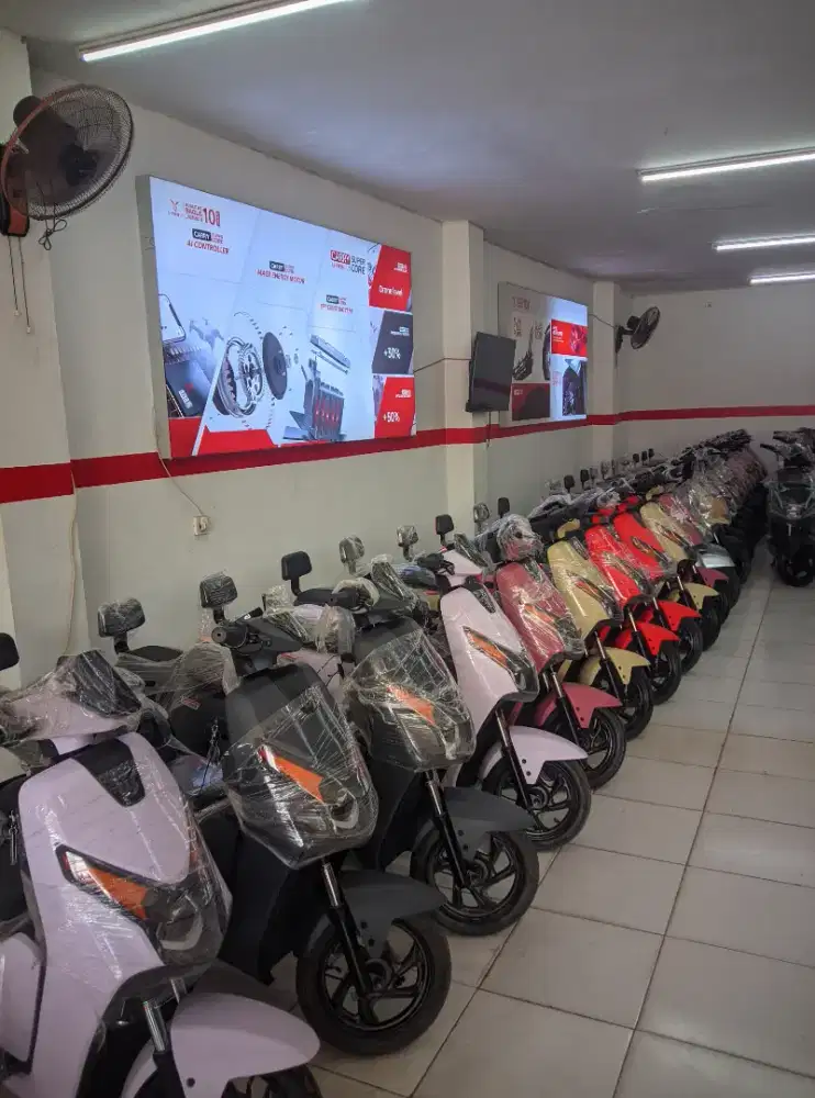 SELIS MOLIS TERBARU UWINFLY