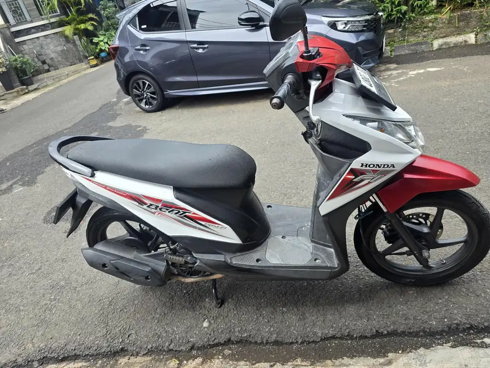 DIJUAL CASH HONDA BEAT CW CBS FI THN 2015 PAJAK IDUP SIAP PAKAI