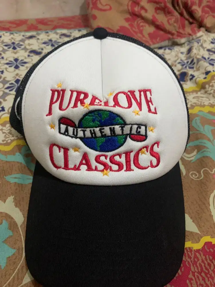 Topi dari brand bettermine