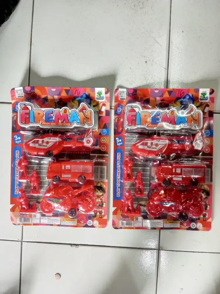 Mainan anak Fireman pemadam set