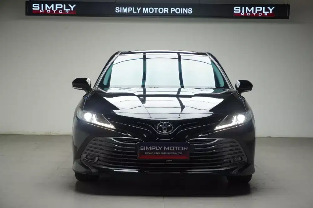 Toyota Camry V 2.5 AT 2019