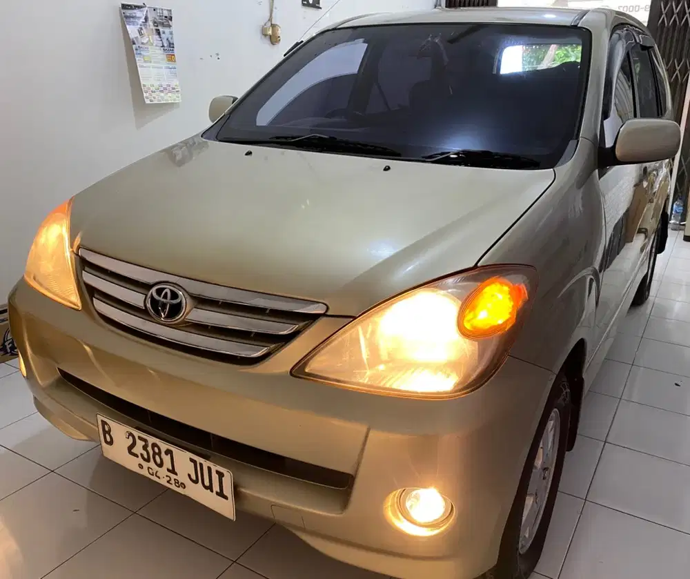 Toyota Avanza 2004 Bensin