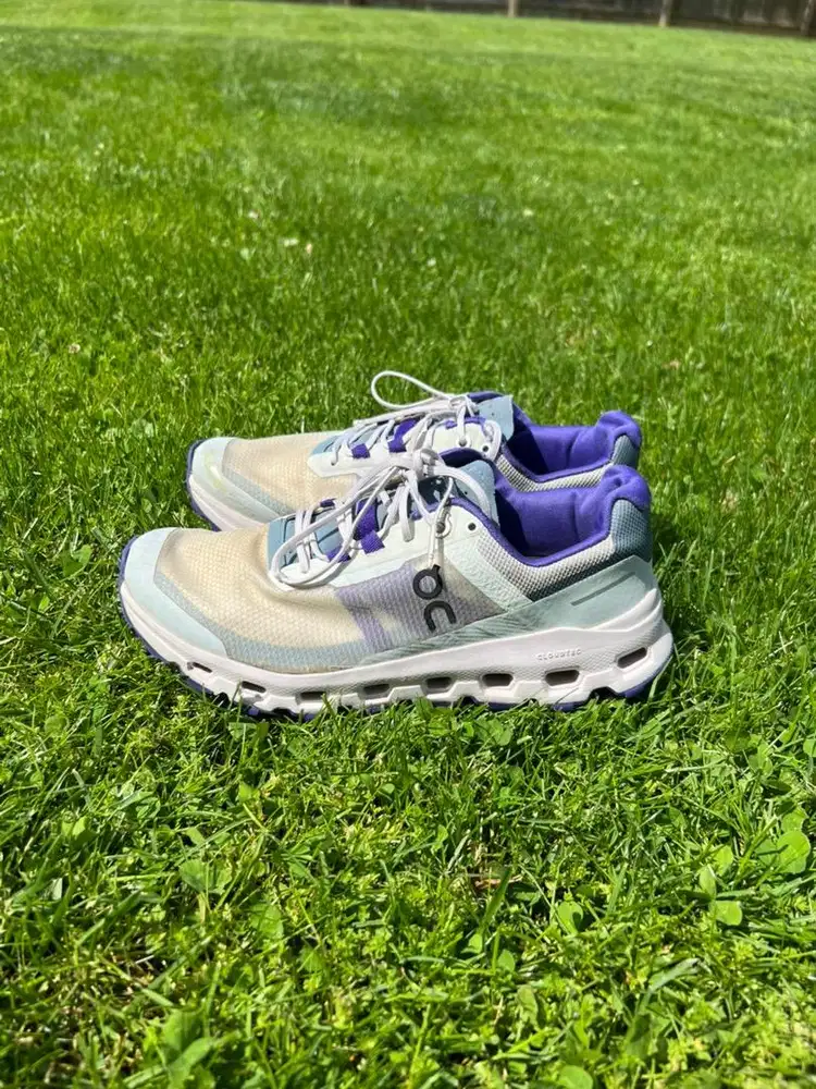 On cloud running sneaker original