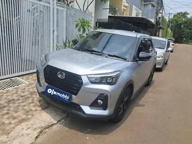 Like New Daihatsu Rocky Like New 1.2 X Bensin-AT 2022 Silver