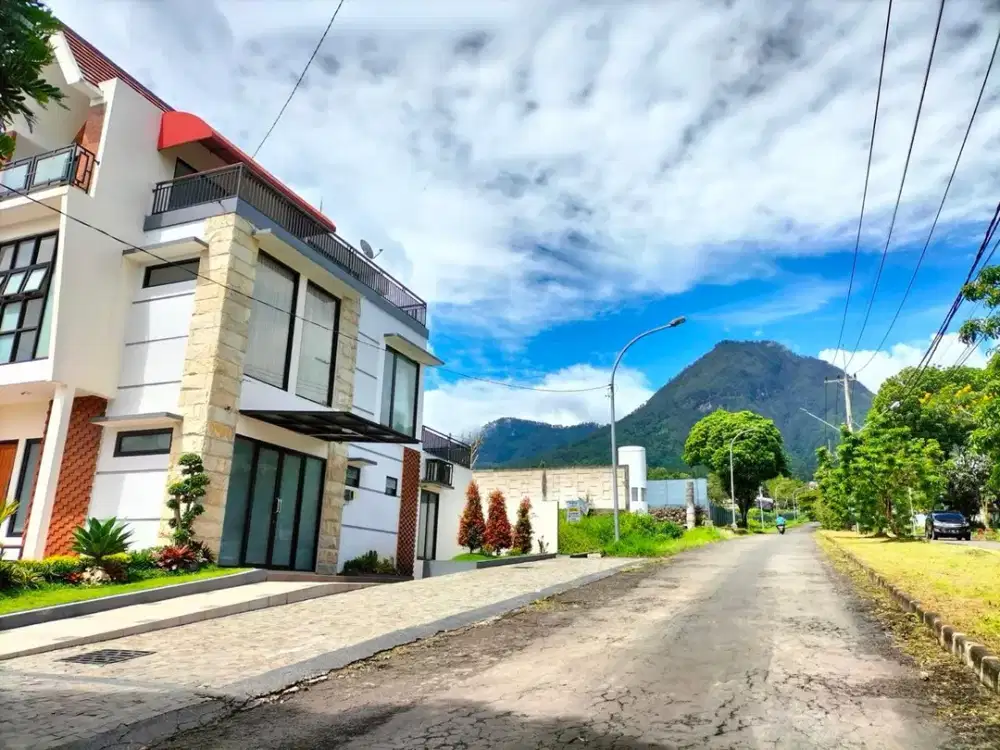 VILLA 3 LANTAI SAMPING JATIMPARK 2 | Depan Golden Tulip