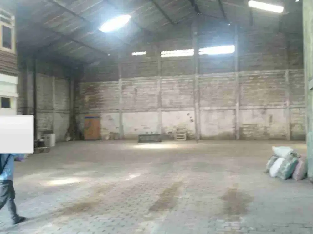 SEWA GUDANG MURAH PUSAT KOTA JALAN BESAR AKSES TRUK OKE JL.BARATAJAYA