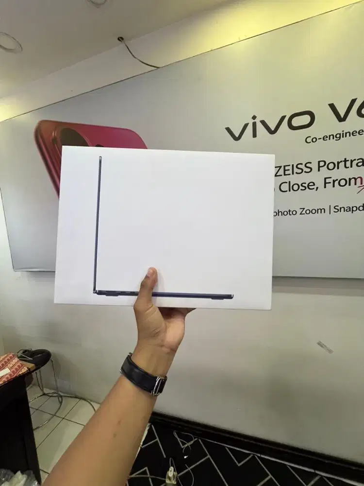 MacBook Air M2 ram 16/256 Ibox New Segel Garansi Resmi