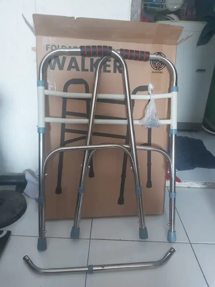 Tongkat warker kaki 4 murah.