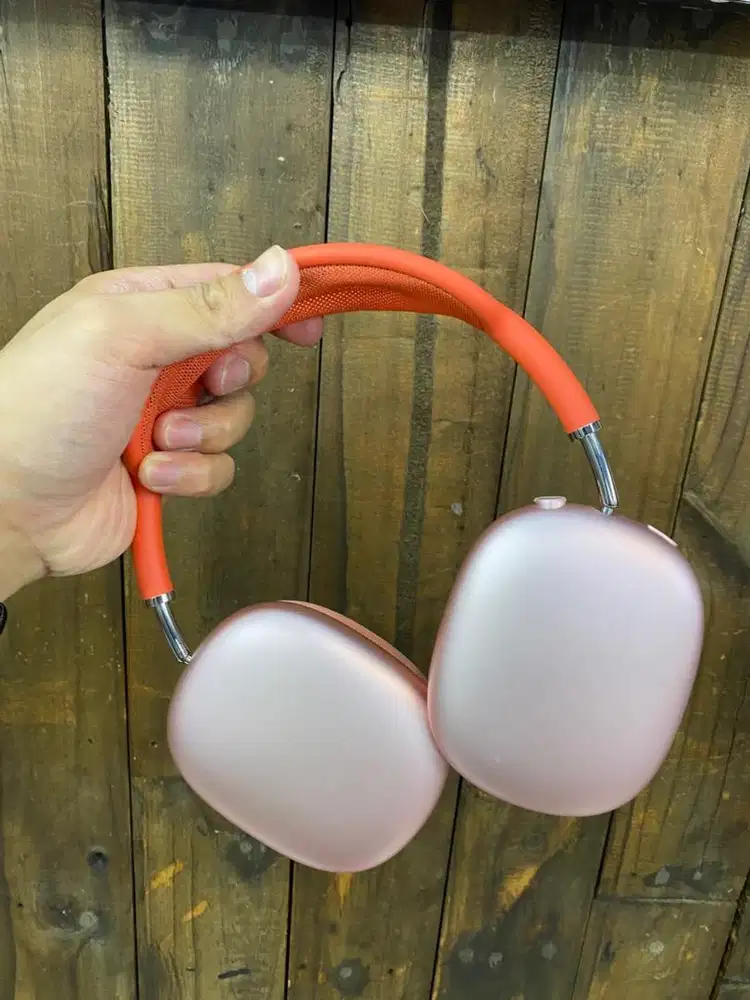 Second Airpods max Gen 1