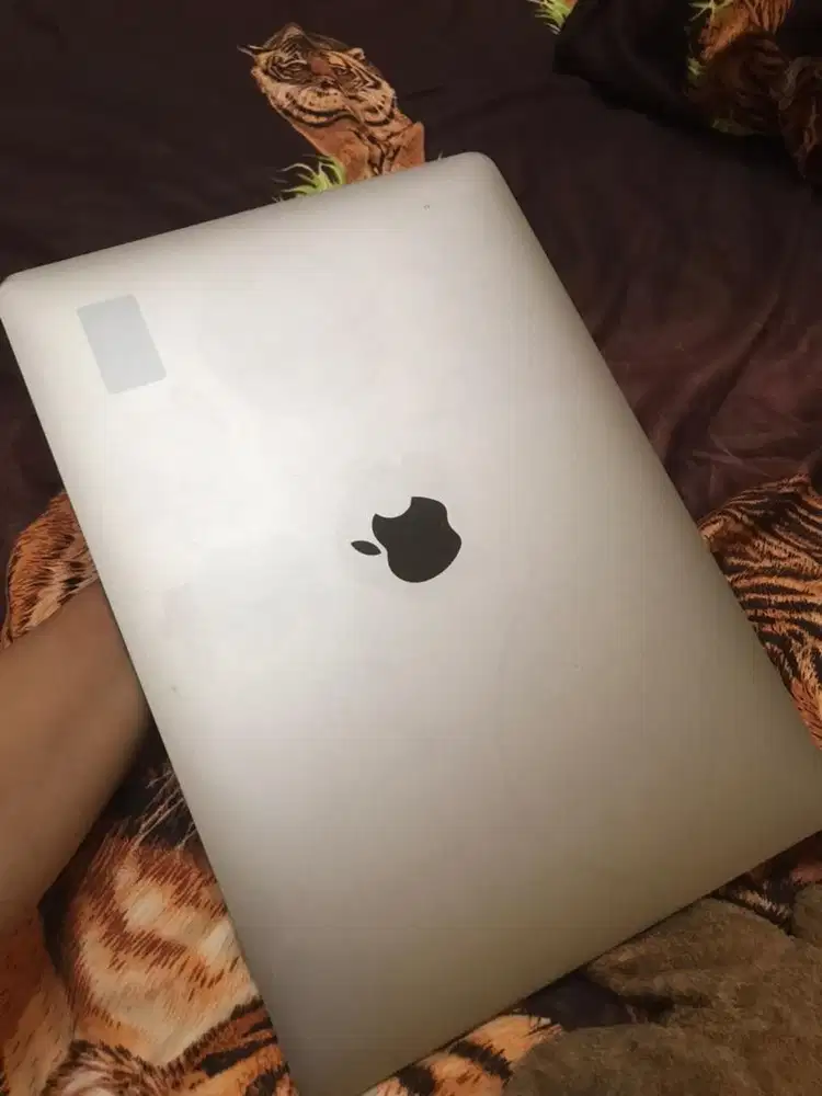 Macbook Air 2019 i5 8/256