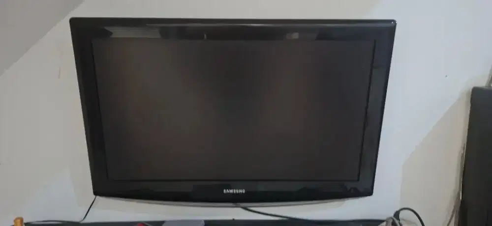 Samsung lcd tv jual gak pernah dipakai lagi