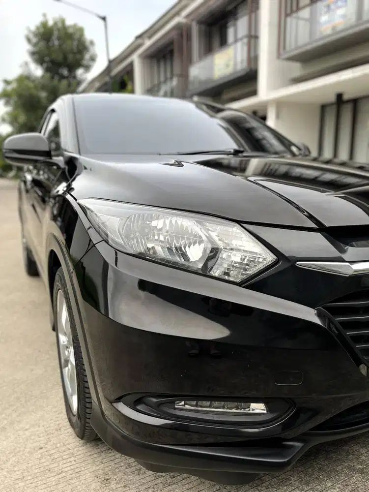 HONDA HR-V E 1.5 A/T Hitam Terawat Pemakaian Pribadi