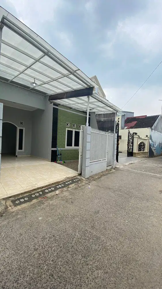 Disewakan rumah di Cinere PLN Raya Gandul Depok