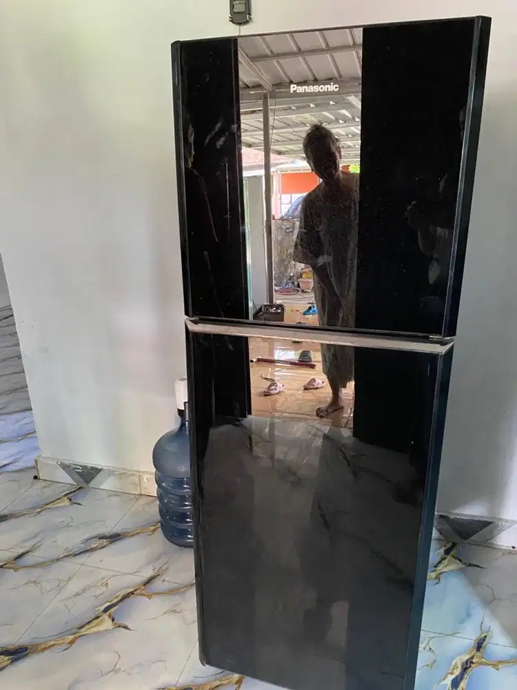 Dijual kulkas 2pintu panasonic