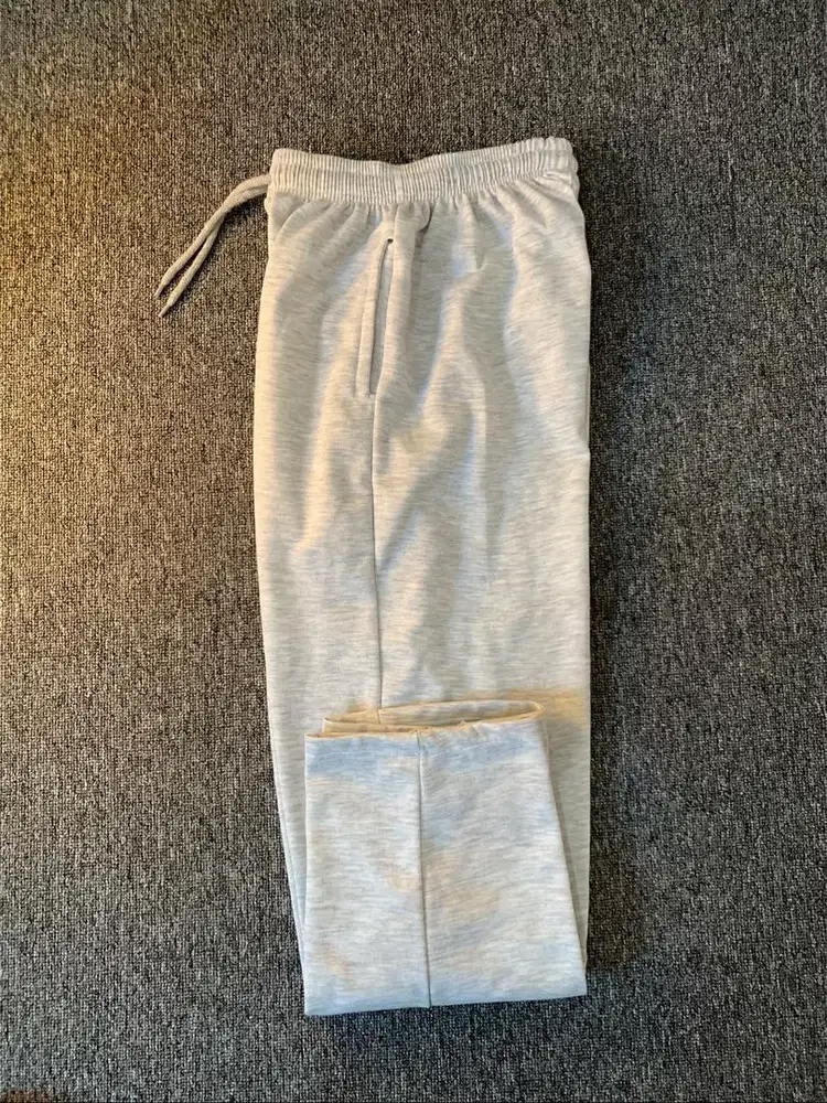Jual Celana Panjang Sweatpant Mirip Uniqlo Baru Bekas Sample Konten