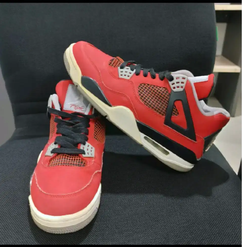 Sepatu Nike Jordan retro preloved size 44