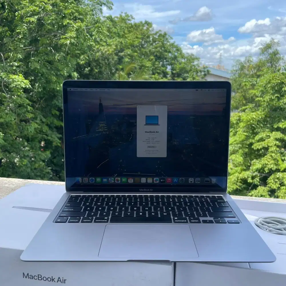 Macbook Air M1 8/256gb iBox