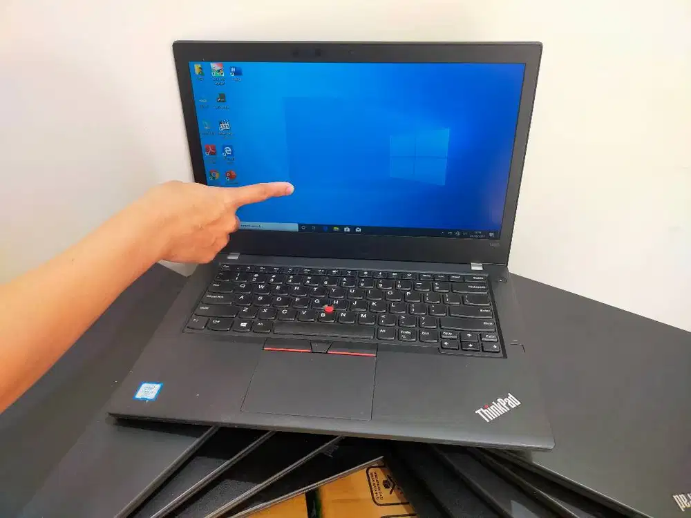 Laptop Lenovo Thinkpad T490   Intel Core i5-8350U 1,7 Ghz