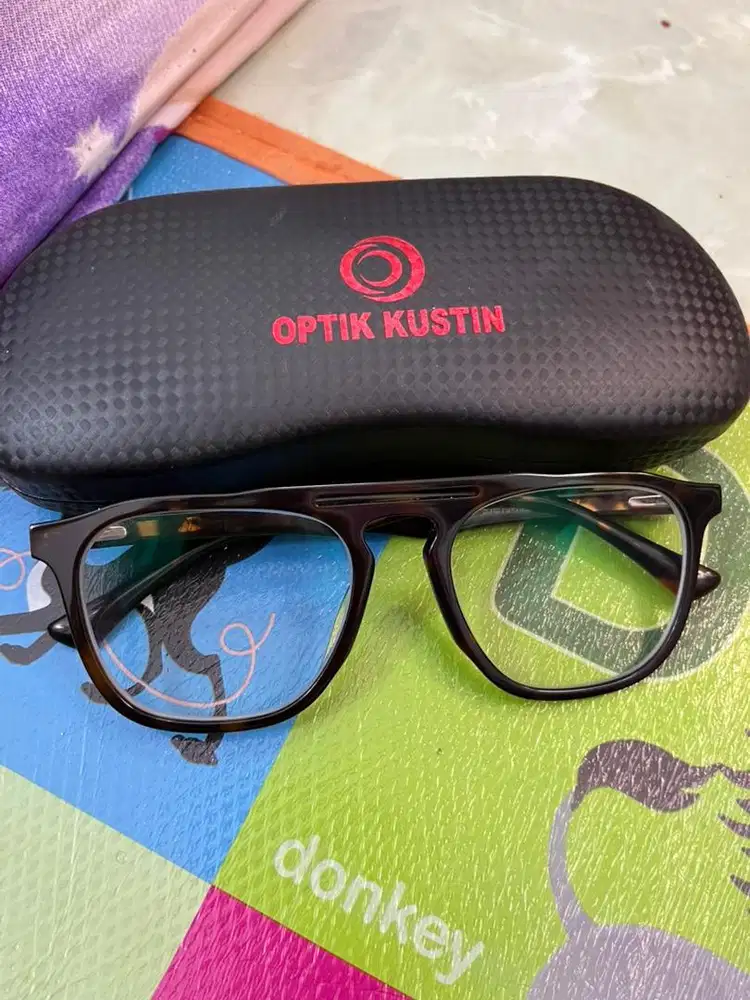 Kacamata Pria Untuk Baca