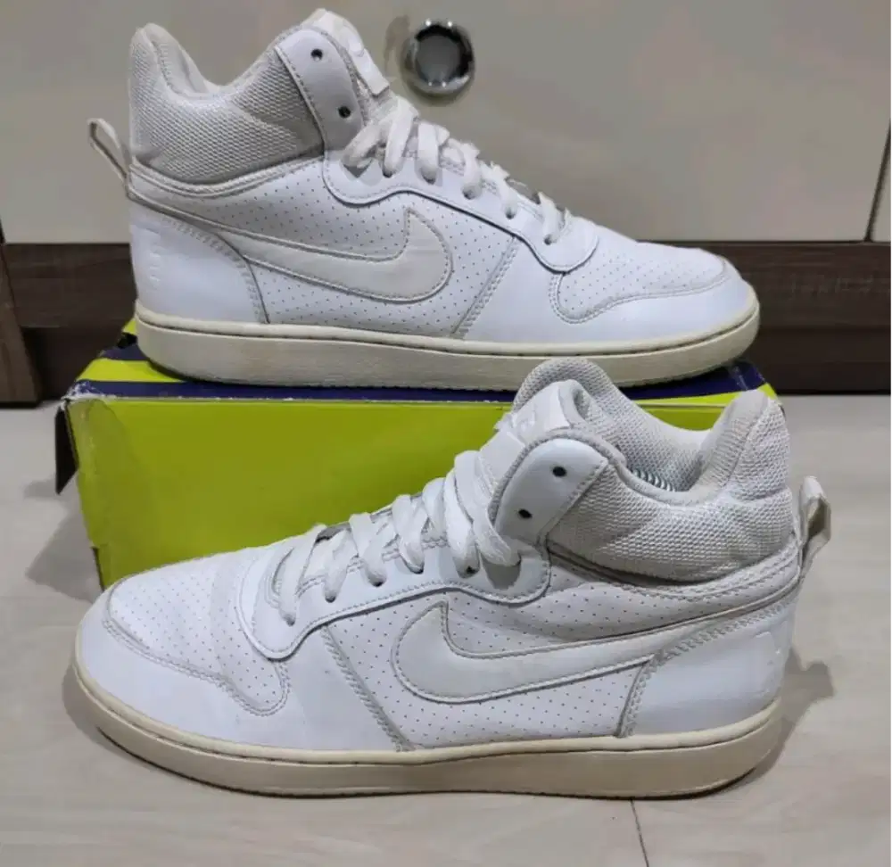 Sepatu Nike court borough preloved size 42